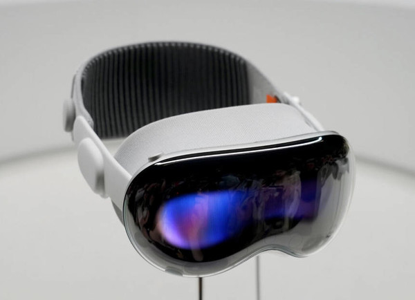 Apple Vision Pro年內(nèi)登陸中國 華米OV全力跟進(jìn) 科技巨頭競逐智能眼鏡市場